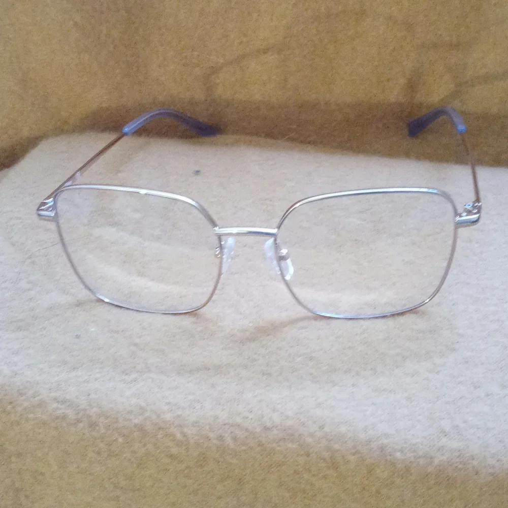 Eyewear - Picture 1 of 2